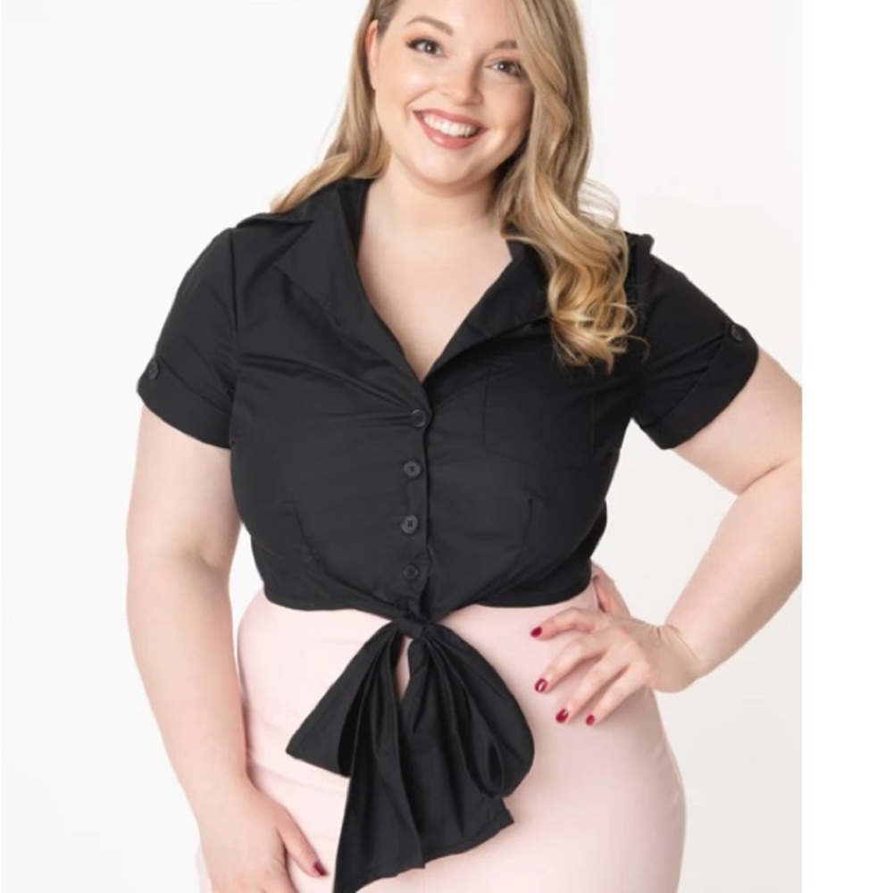 Unique vintage button up crop top